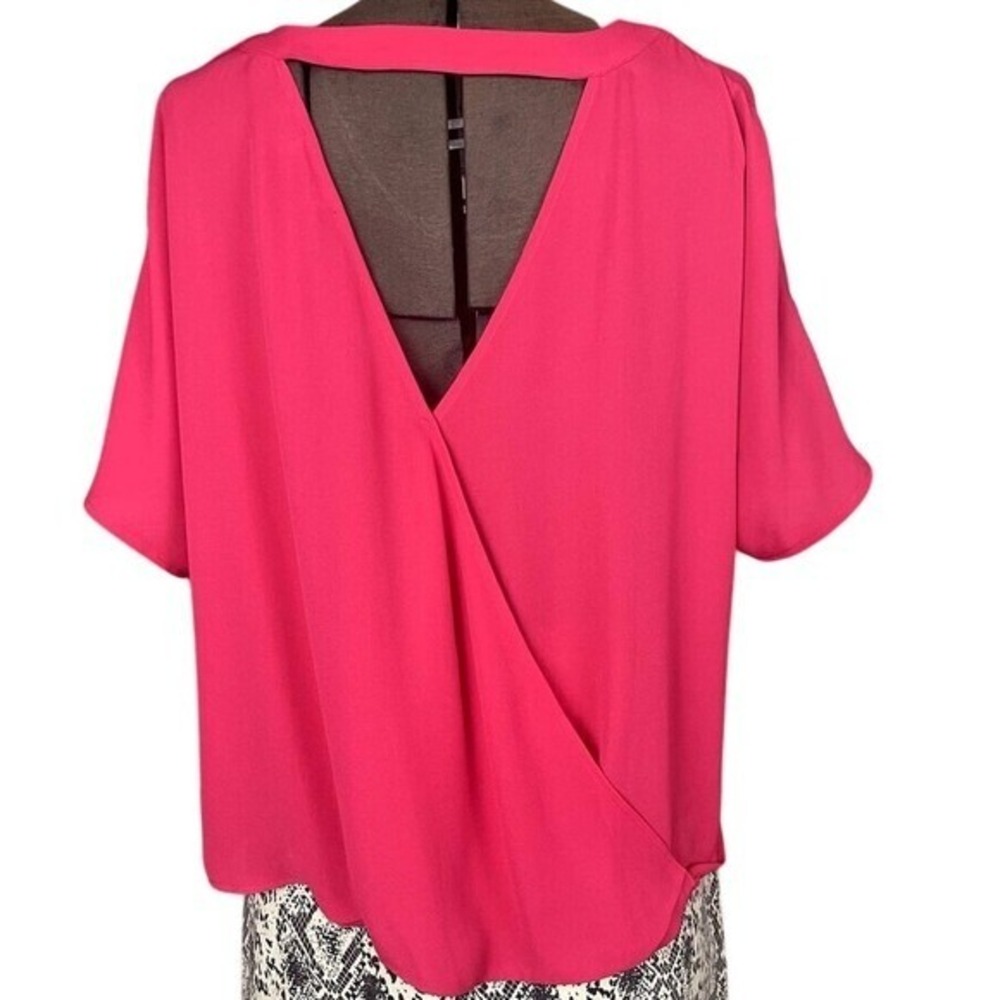 TROUVE Womens (L) Blouse Anthro Pink Deep V-neck V-Back Minimalist Bright Flowy - Picture 2 of 6